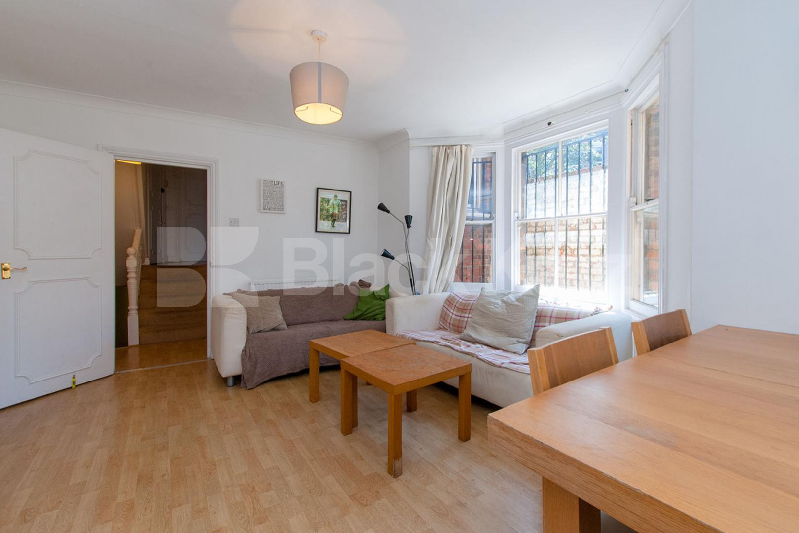 Arranged over two floors is this spacious 3 bedroom property with garden  Birnam Road, Finsbury Park - Holloway